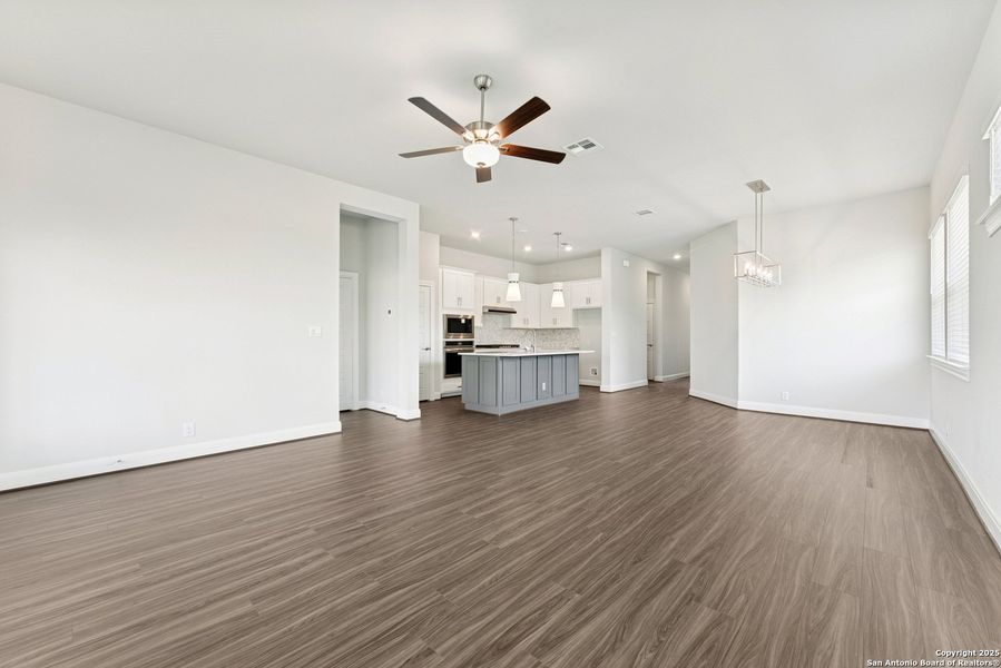 Spacious, unfurnished interior of a new home in The Crossvine 45’, Schertz (Image 16).