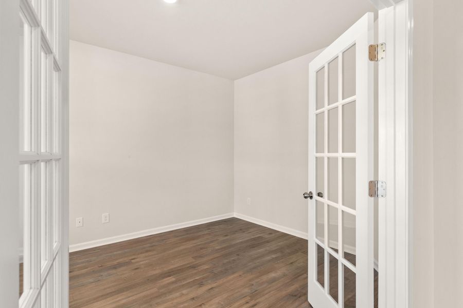 Spacious, unfurnished interior of a new home in Heron's Walk at Summers Corner: Coastal Collection, Summerville (Image 25). Spacious, unfurnished interior of a new home in Heron's Walk at Summers Corner: Coastal Collection, Summerville (Image 25).