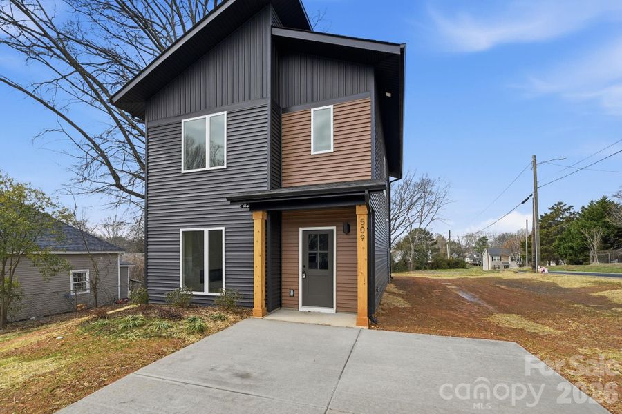 Image 32 of a home in .