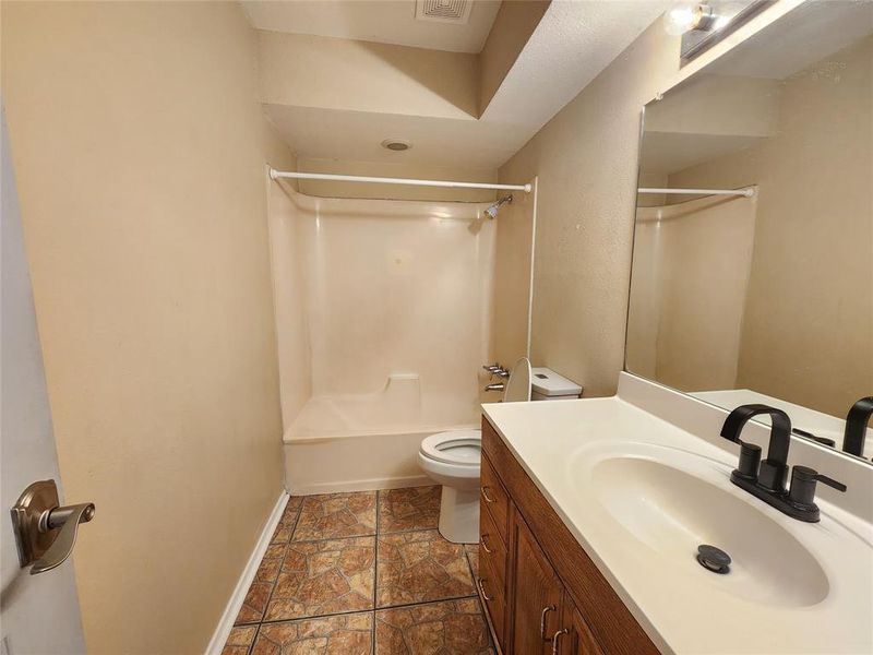 Furnished interior view inside a new home in , Mineola (Image 6).