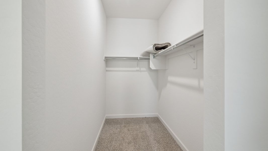 Spacious, unfurnished interior of a new home in Apache Farms, Buckeye (Image 23).