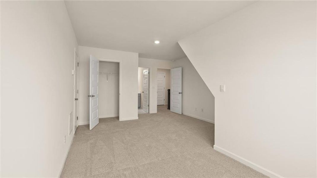 Spacious, unfurnished interior of a new home in Westland, Bogart (Image 23). Spacious, unfurnished interior of a new home in Westland, Bogart (Image 23).