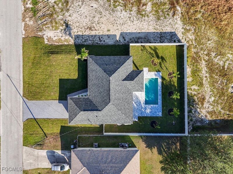 Image 39 of a home in Cape Coral. Image 39 of a home in Cape Coral.
