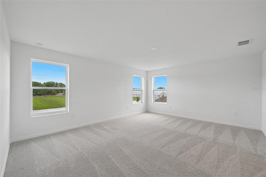 Spacious, unfurnished interior of a new home in Southpointe, Palmetto (Image 25). Spacious, unfurnished interior of a new home in Southpointe, Palmetto (Image 25).