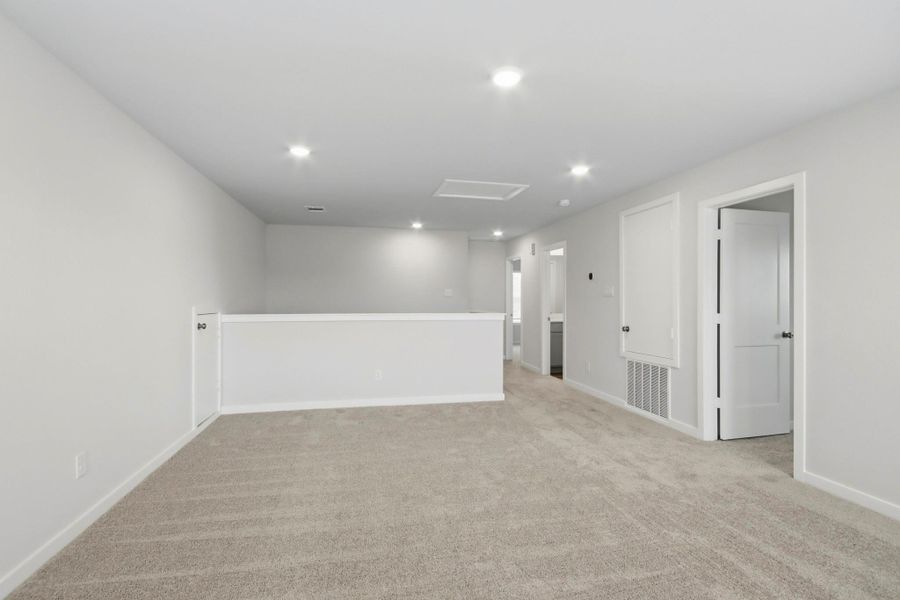 Spacious, unfurnished interior of a new home in Caney Mills, Conroe (Image 17). Spacious, unfurnished interior of a new home in Caney Mills, Conroe (Image 17).