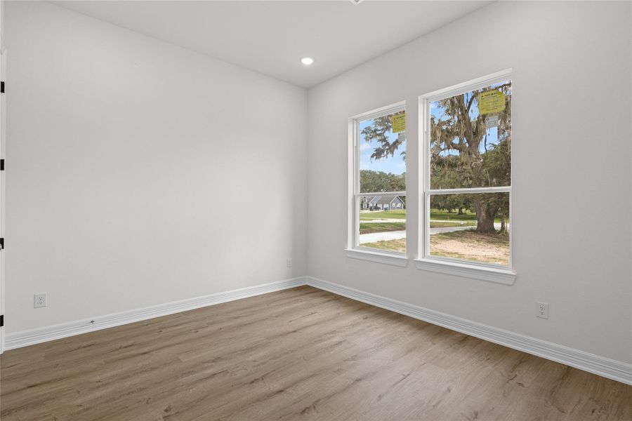 Spacious, unfurnished interior of a new home in , Angleton (Image 22).