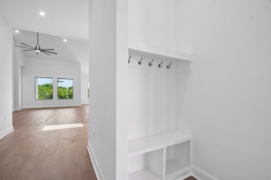 Spacious, unfurnished interior of a new home in Sauls Ranch, Round Rock (Image 14).