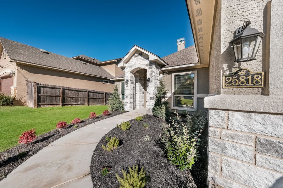 Representative exterior details of a home built from the The Scottsdale IV by Whitestone Custom Homes in Johnson Ranch, Bulverde (Image 3).