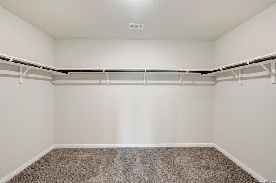 Spacious, unfurnished interior of a new home in Greenspoint Heights, Seguin (Image 21).