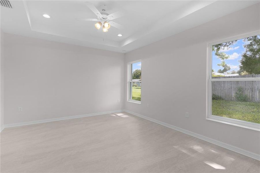 Spacious, unfurnished interior of a new home in , Ocklawaha (Image 16).