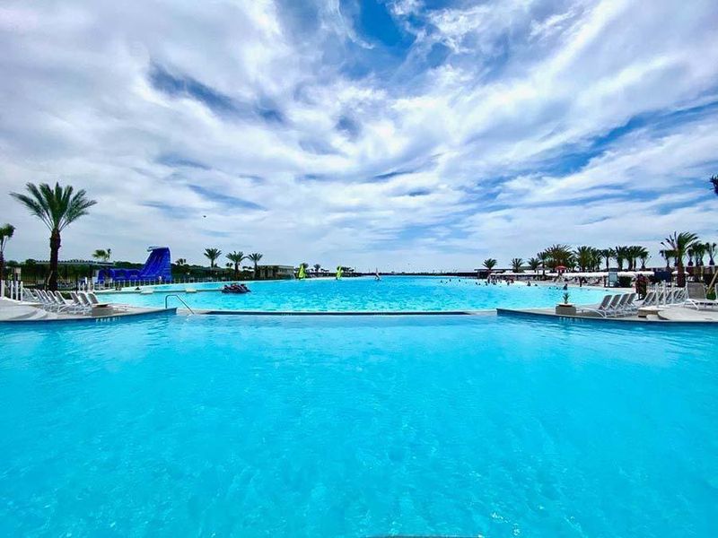 Community amenities in Lago Mar, Texas City (Image 24).