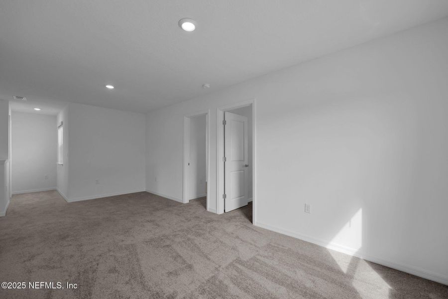 Spacious, unfurnished interior of a new home in Wells Landing, Jacksonville (Image 19). Spacious, unfurnished interior of a new home in Wells Landing, Jacksonville (Image 19).