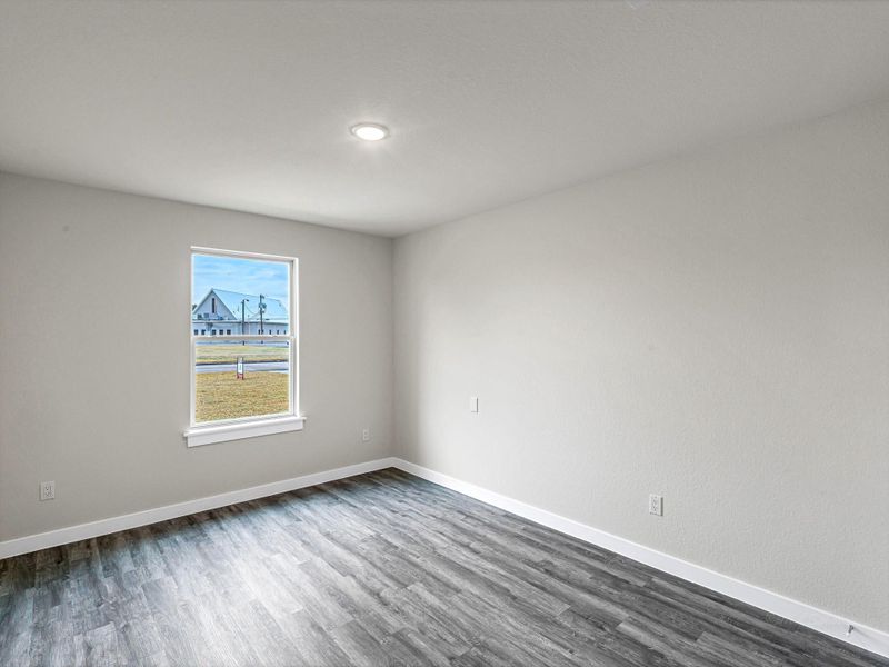 Spacious, unfurnished interior of a new home in , Hempstead (Image 16).