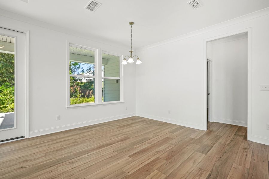 Spacious, unfurnished interior of a new home in Kinsdale, Lancaster (Image 26).