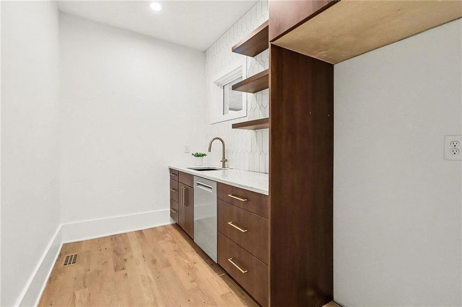 Furnished interior view inside a new home in , Atlanta (Image 15). Furnished interior view inside a new home in , Atlanta (Image 15).