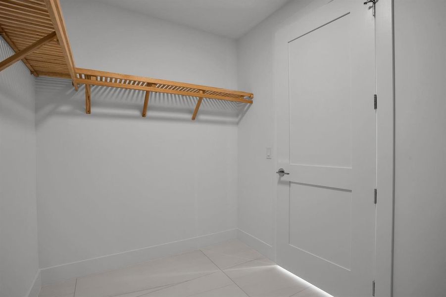 Guest Suite Walk-In Closet Guest Suite Walk-In Closet
