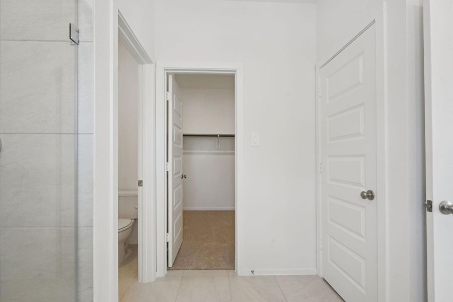 Spacious, unfurnished interior of a new home in Kemah Crossing - City Series, Kemah (Image 34).