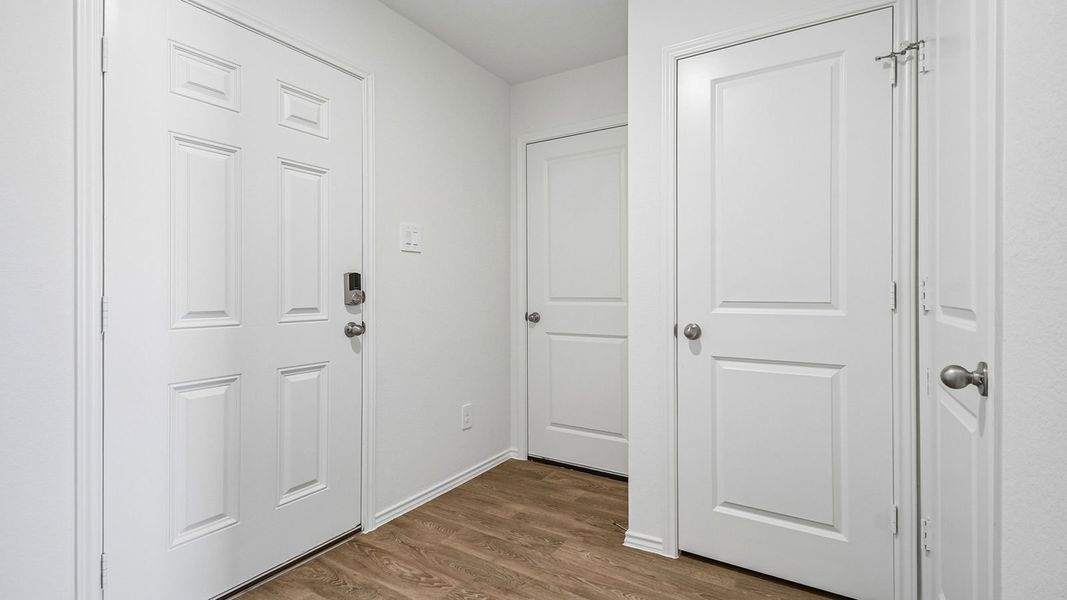 Spacious, unfurnished interior of a new home in Prairie Lakes, Buda (Image 14).