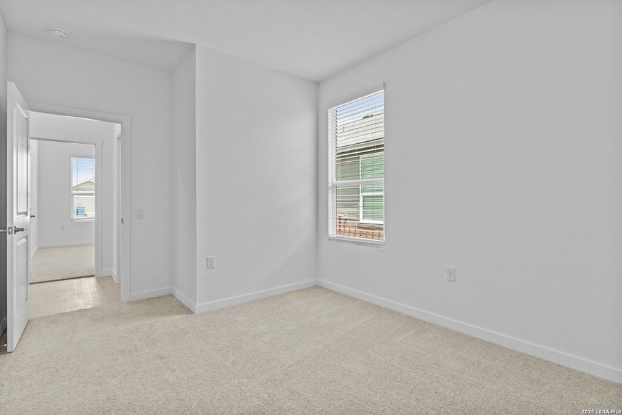 Spacious, unfurnished interior of a new home in Mission del Lago, San Antonio (Image 19). Spacious, unfurnished interior of a new home in Mission del Lago, San Antonio (Image 19).