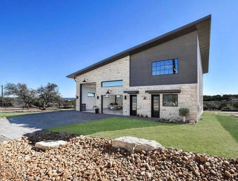 Exterior details and patio area of a home in , Austin (Image 24).