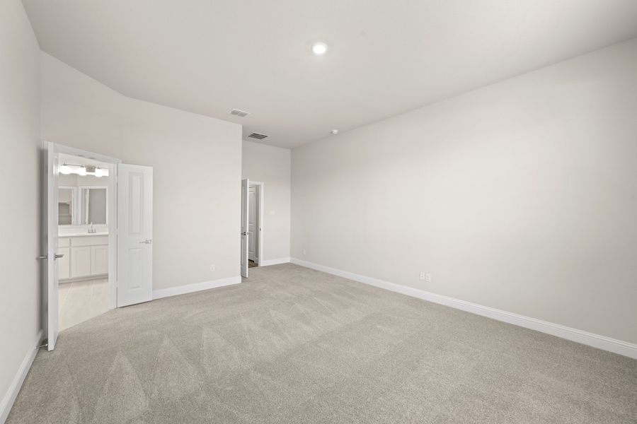 Spacious, unfurnished interior of a new home in Mockingbird Hills - Signature Series, Joshua (Image 22).