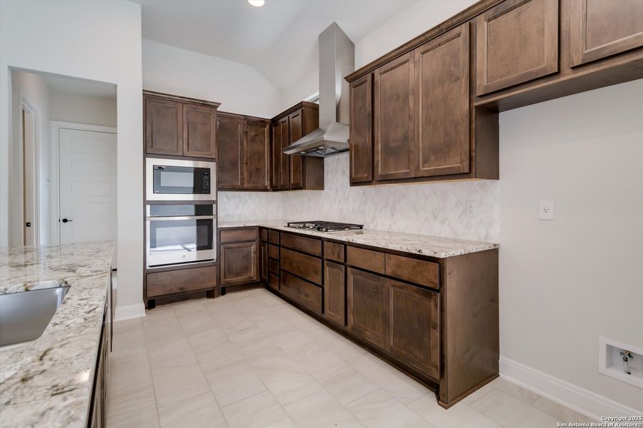 Furnished interior view inside a new home in Johnson Ranch, Bulverde (Image 6).