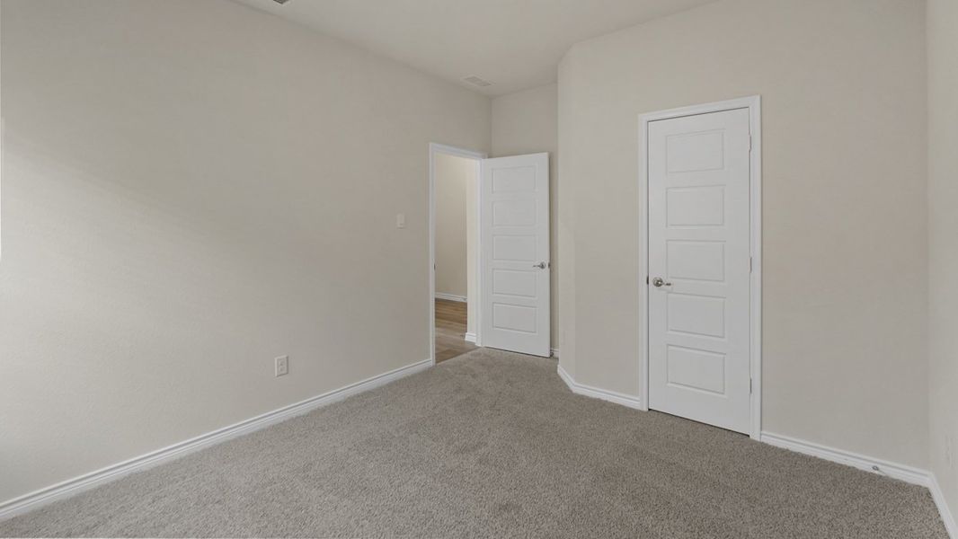 Spacious, unfurnished interior of a new home in Elevon, Lavon (Image 27).