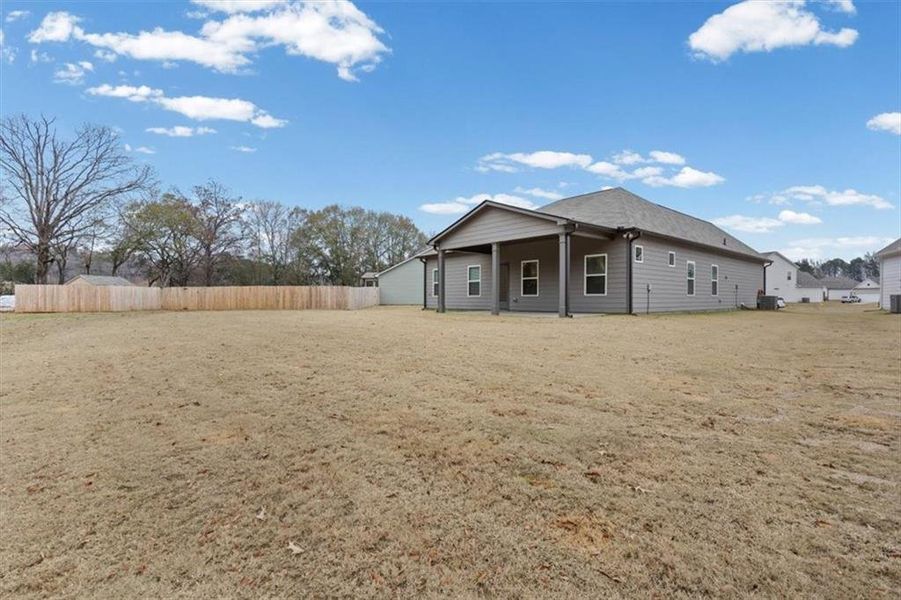 Exterior details and patio area of a home in Laurel Park, Cartersville (Image 26).