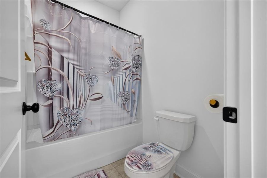 Furnished interior view inside a new home in Bailey Fence, Dacula (Image 34).