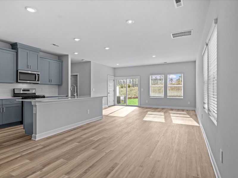 Spacious, unfurnished interior of a new home in Northbrook Village Townes, Taylors (Image 14).