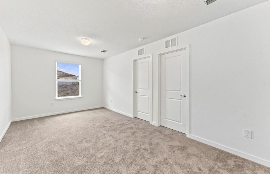 Spacious, unfurnished interior of a new home in Oakfield Trails, Parrish (Image 20).
