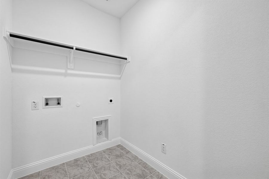 Spacious, unfurnished interior of a new home in The Ridge at Northlake, Northlake (Image 31).