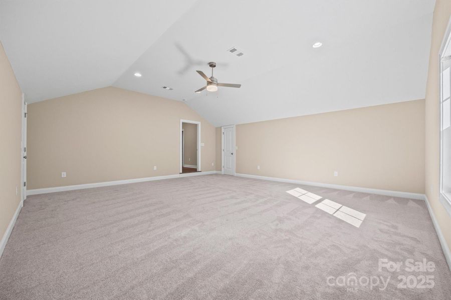 Spacious, unfurnished interior of a new home in , Rock Hill (Image 24).
