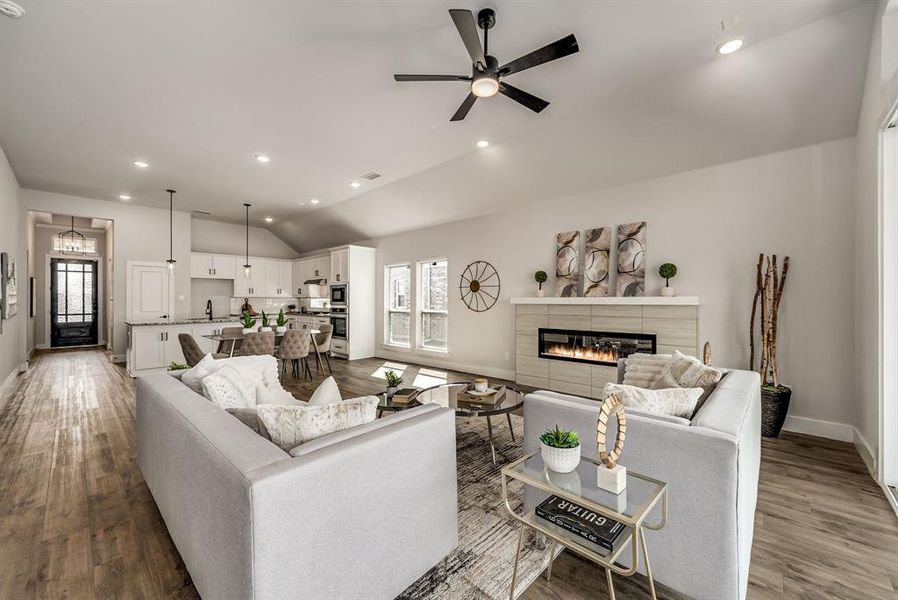 Furnished interior view inside a new home in Edgewood Creek, Celina (Image 10).