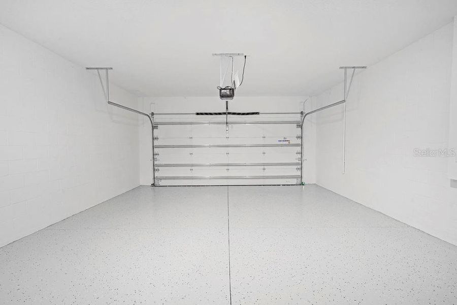 Spacious, unfurnished interior of a new home in Esplanade at Wiregrass Ranch, Wesley Chapel (Image 19).