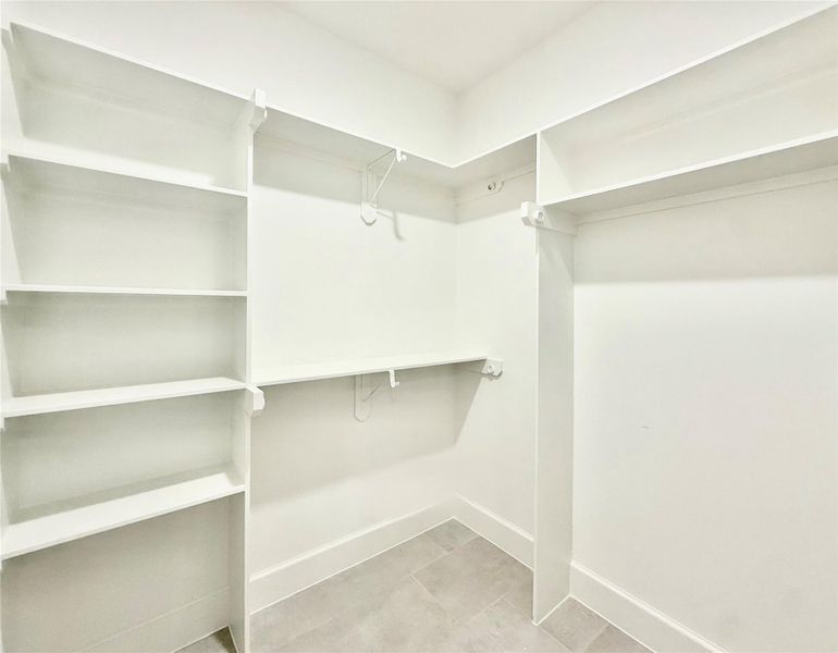 Spacious, unfurnished interior of a new home in , Houston (Image 25).