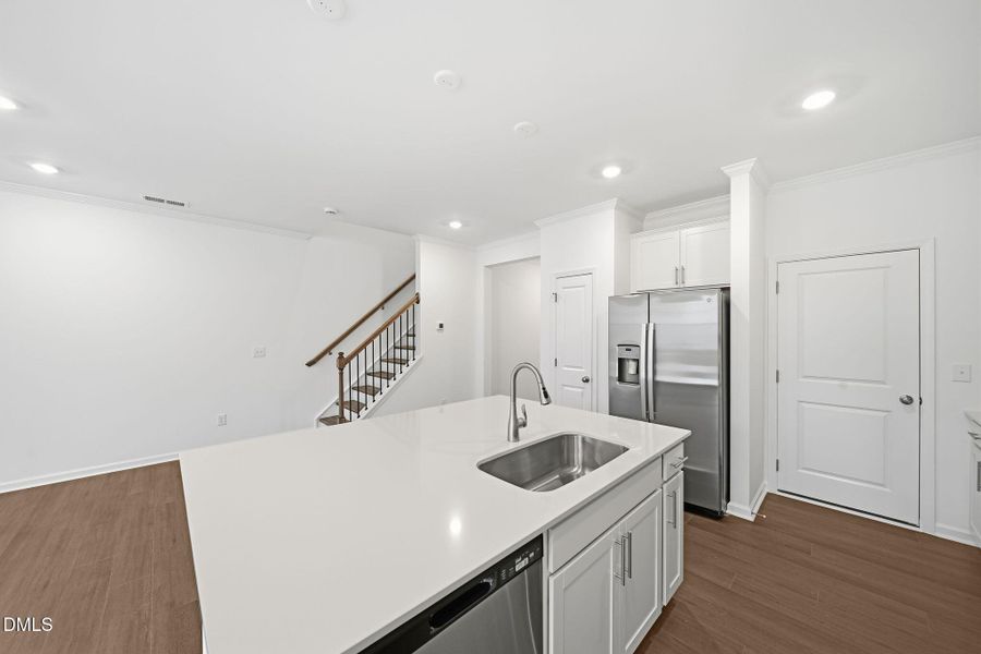 SUN_Everlee_Pic_CarsonII_QMI_258_Kitchen