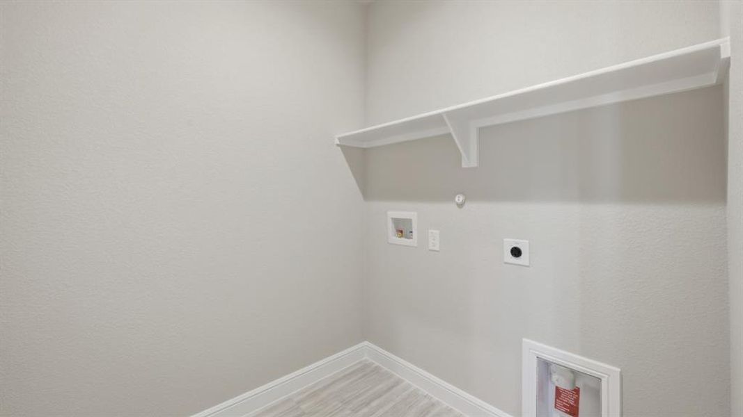 Spacious, unfurnished interior of a new home in Treeline, Justin (Image 27). Spacious, unfurnished interior of a new home in Treeline, Justin (Image 27).