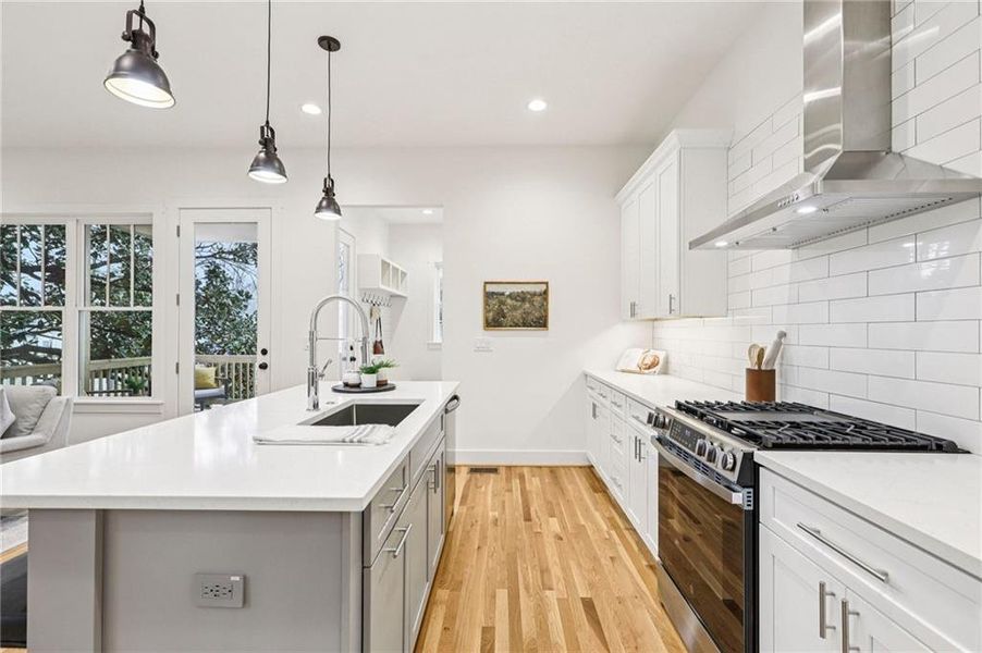 Furnished interior view inside a new home in , Atlanta (Image 6).