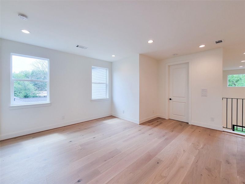 Photos of Builder’s Previously Completed Homes