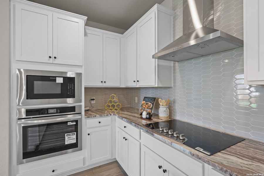 Furnished interior view inside a new home in Hannah Heights, Seguin (Image 41).