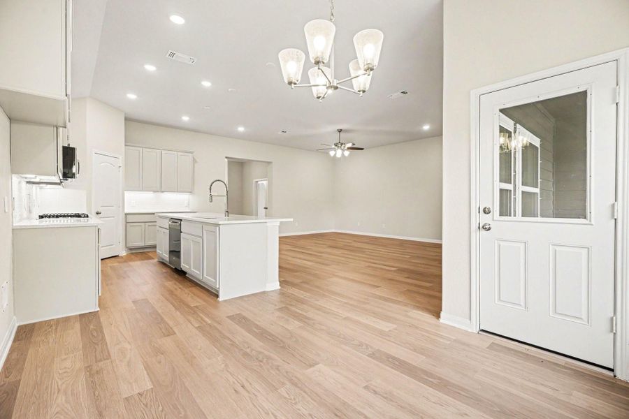 Spacious, unfurnished interior of a new home in , Bay City (Image 28). Spacious, unfurnished interior of a new home in , Bay City (Image 28).