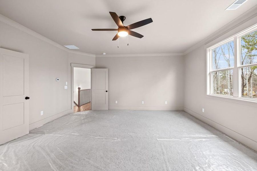 Spacious, unfurnished interior of a new home in Hillshire, Cumming (Image 32).