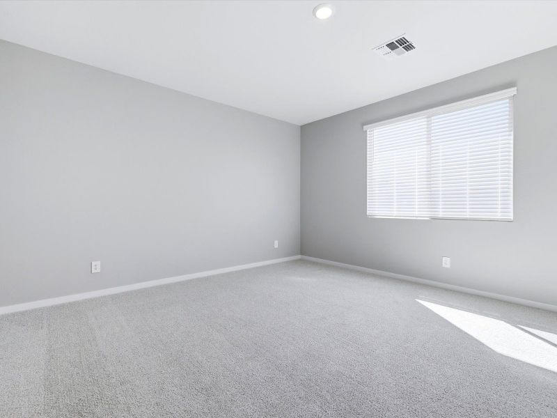Spacious, unfurnished interior of a new home in Paloma Creek - Signature Series, Surprise (Image 18).