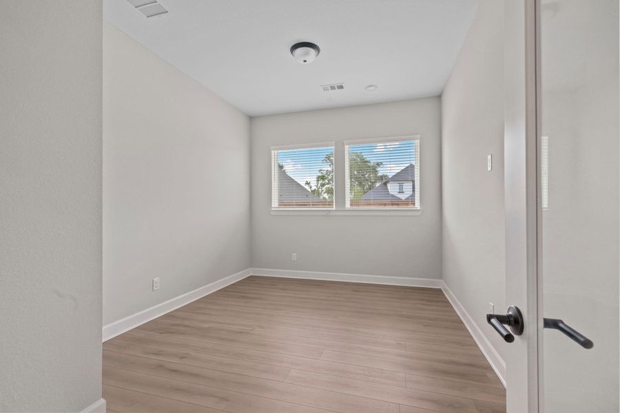 Spacious, unfurnished interior of a new home in , Missouri City (Image 20). Spacious, unfurnished interior of a new home in , Missouri City (Image 20).