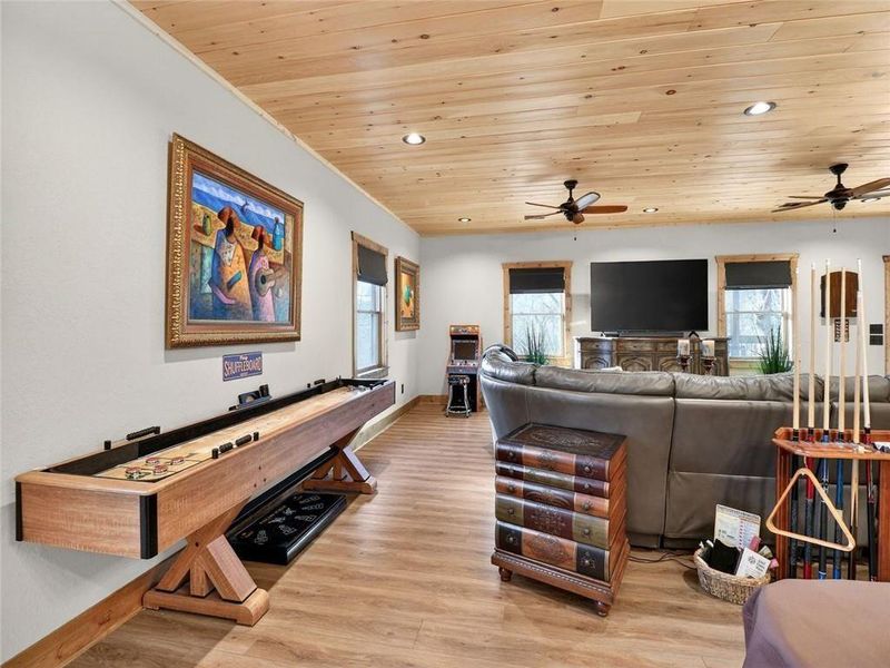 Community amenities in , Ellijay (Image 103).