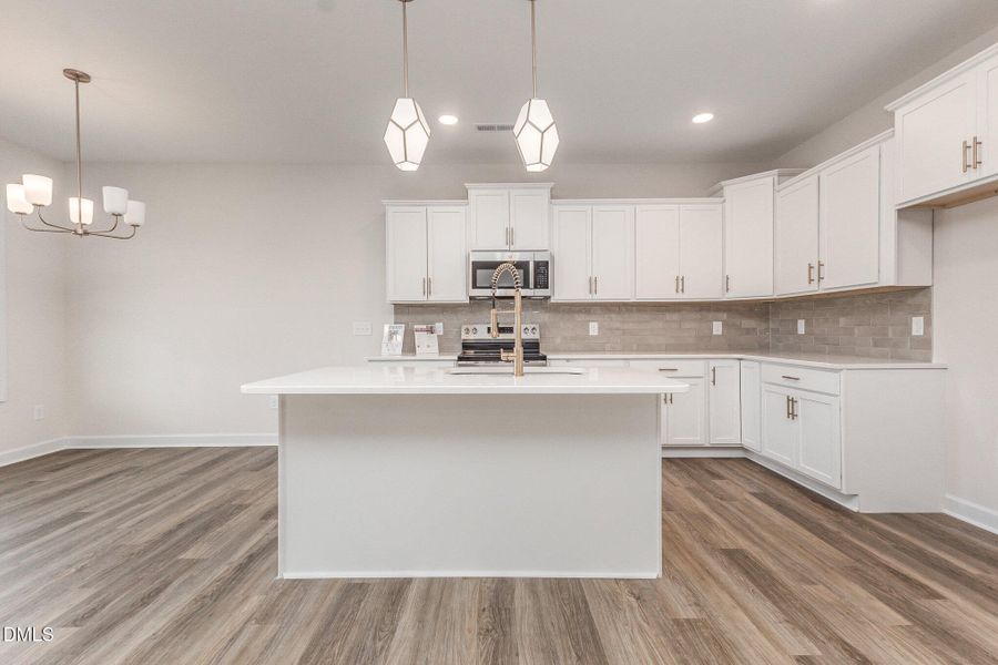 014_kv0a2467-edit_405