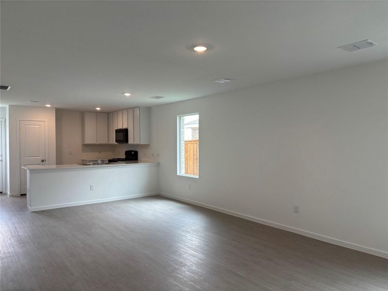 Spacious, unfurnished interior of a new home in Esperanza, Richmond (Image 27). Spacious, unfurnished interior of a new home in Esperanza, Richmond (Image 27).