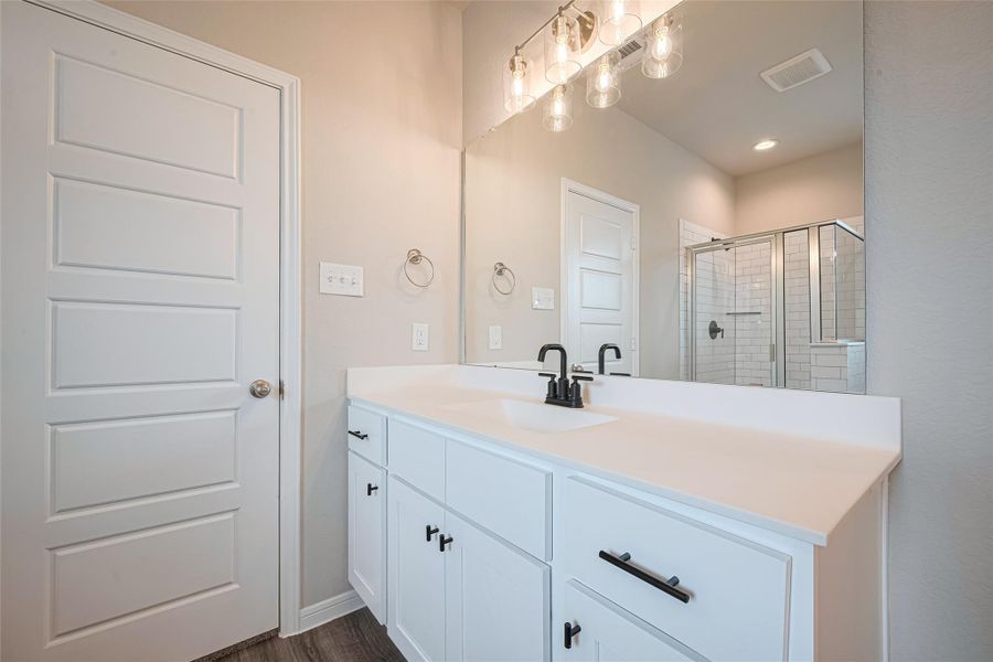 Furnished interior view inside a new home in La Segarra, Brookshire (Image 35).