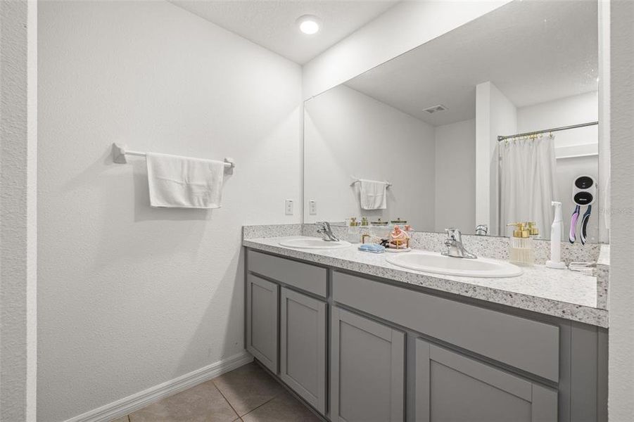 Furnished interior view inside a new home in , Dade City (Image 28).